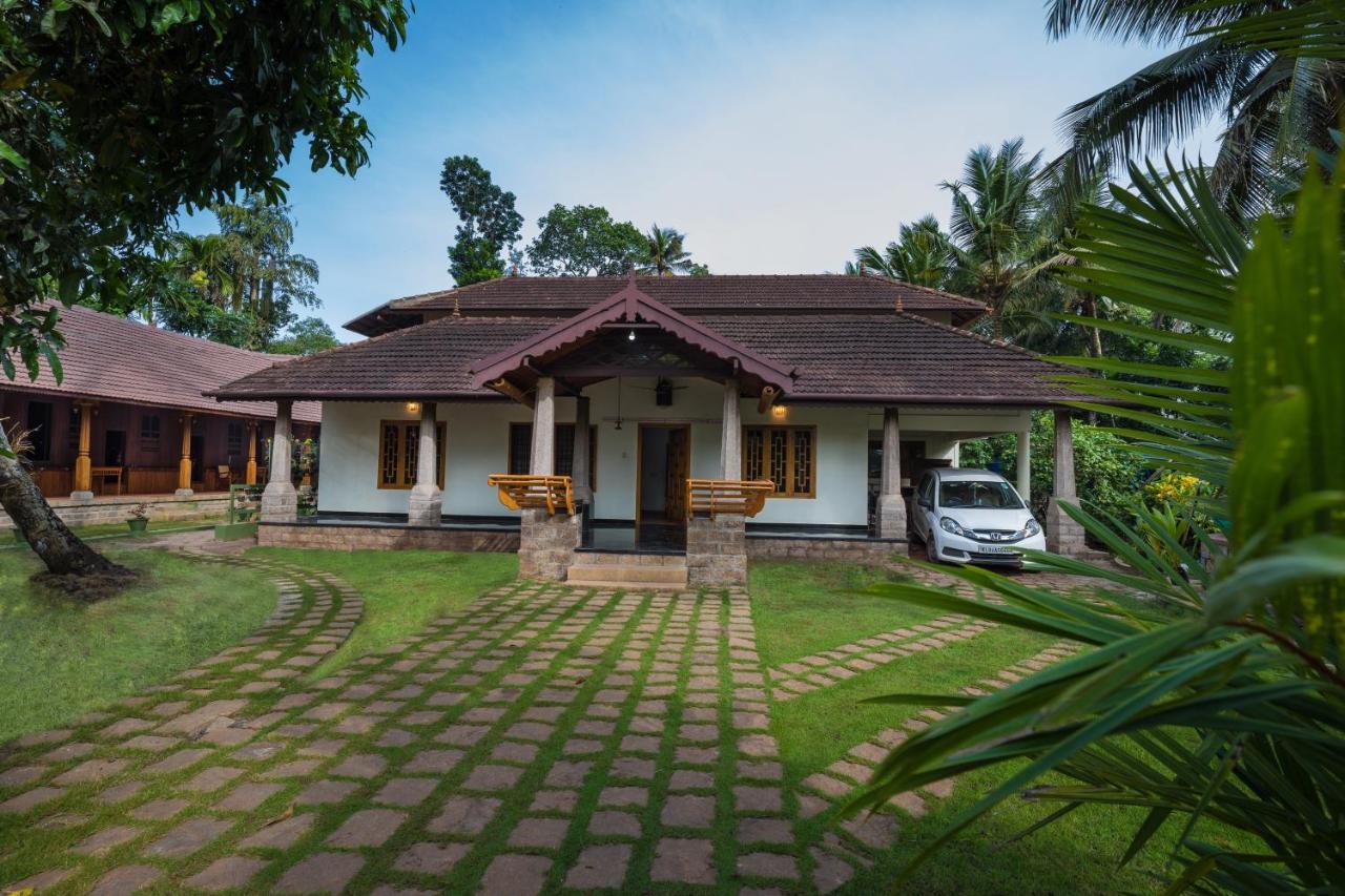 Kuttichira Heritage Home Alappuzha Exteriör bild